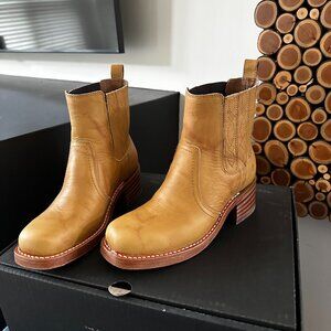 Frye Campus Chelsea boot